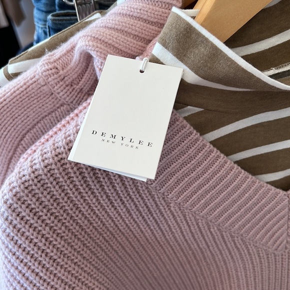 DEMYLEE: Rosita Wool V-Neck Sweater - Picture 3 of 3